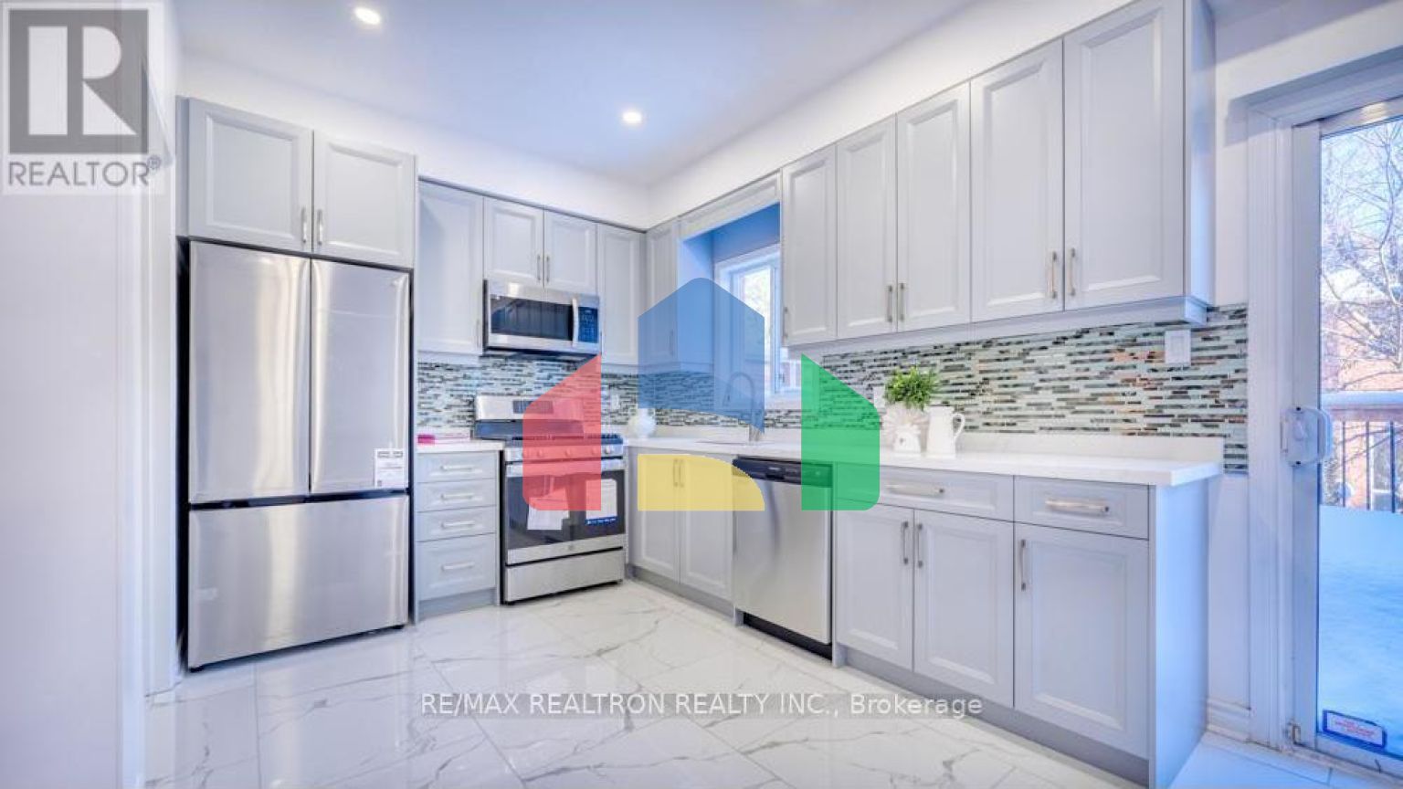 Residential - Single Family Home - Richmond Hill, Canada - Canada