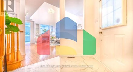 Residential - Single Family Home - Richmond Hill, Canada - Canada