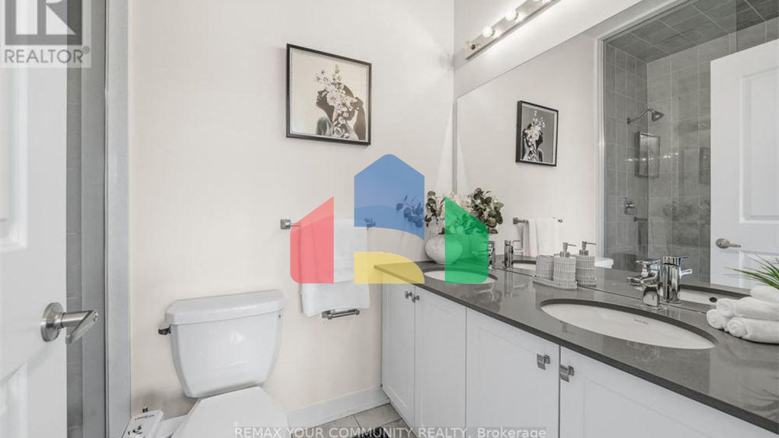 Residential - Single Family Home - Richmond Hill, Canada - Canada