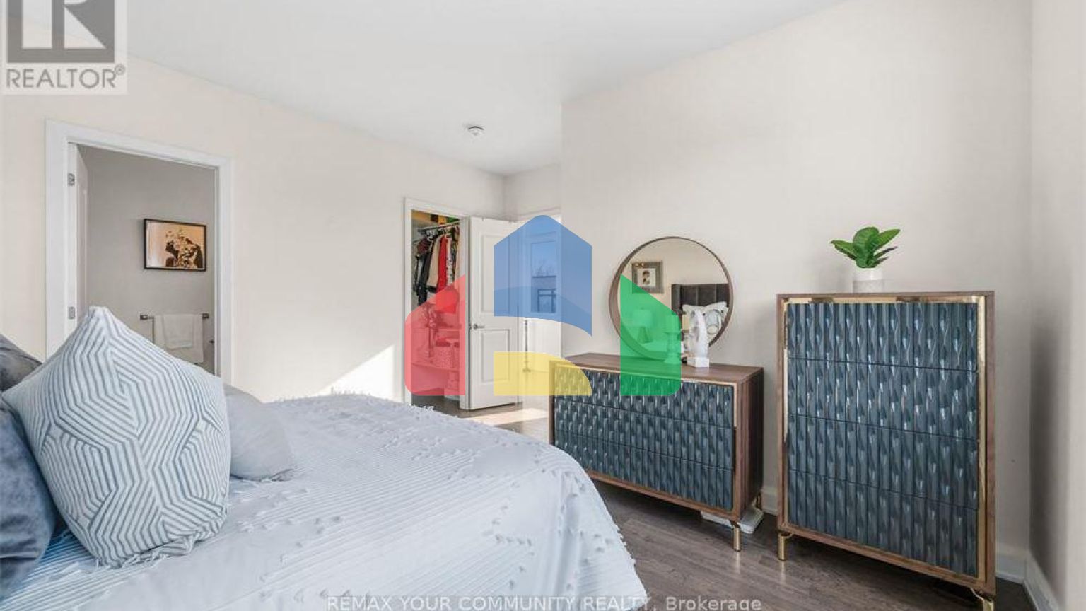 Residential - Single Family Home - Richmond Hill, Canada - Canada