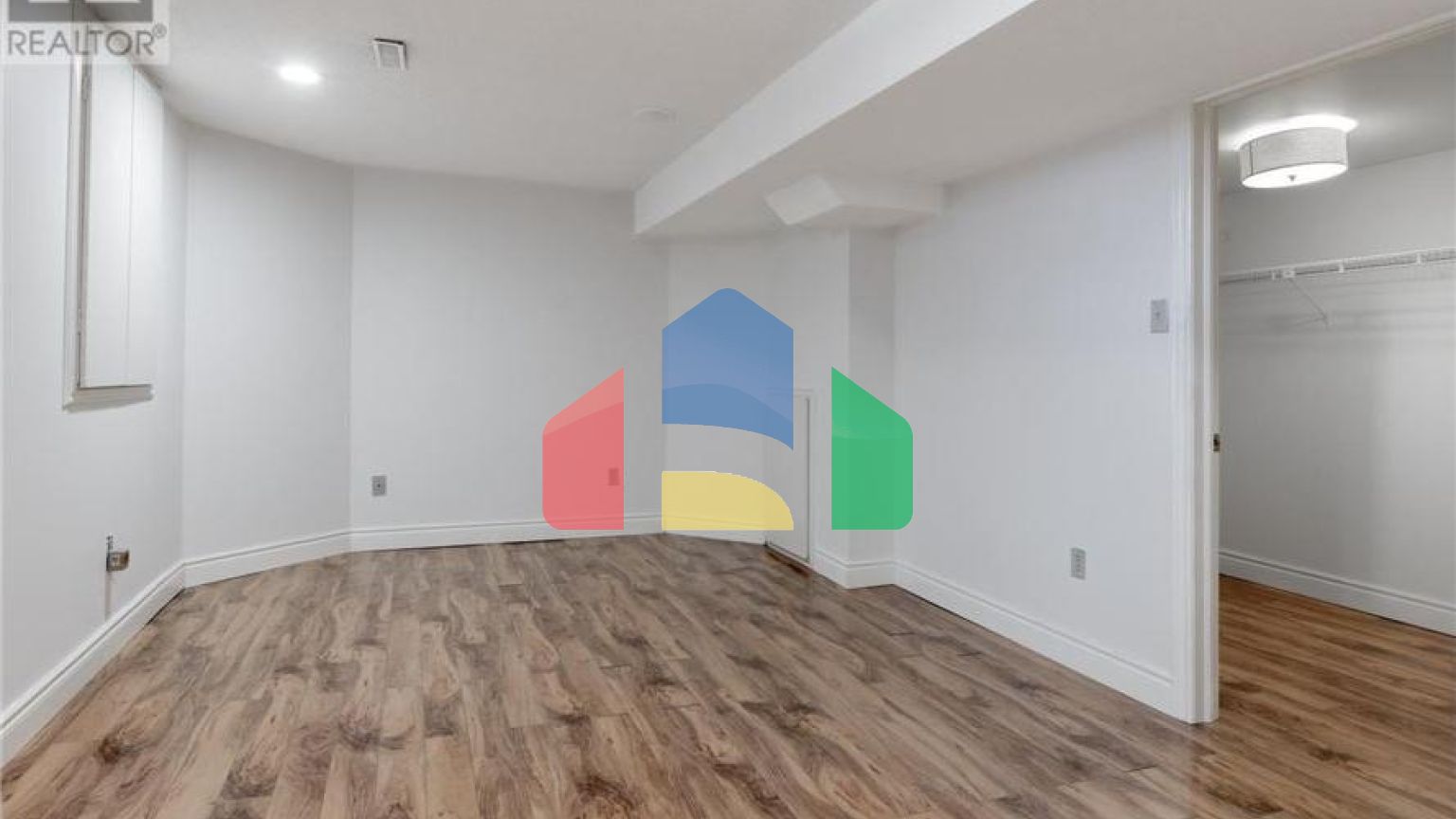 Residential - Single Family Home - Richmond Hill, Canada - Canada