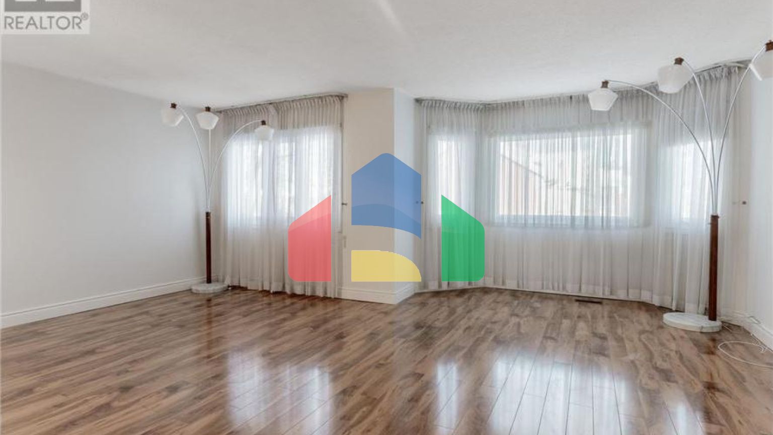 Residential - Single Family Home - Richmond Hill, Canada - Canada