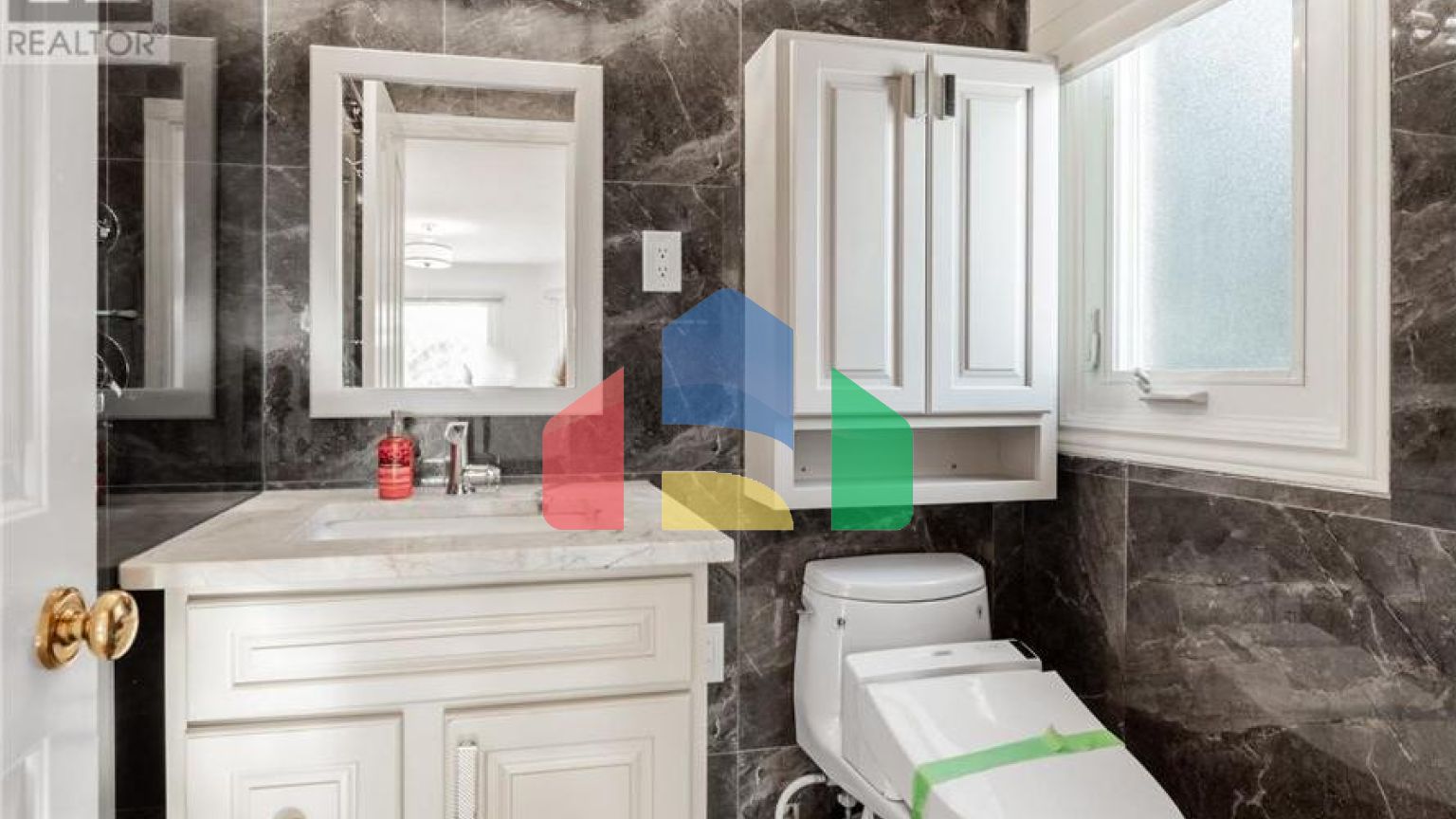 Residential - Single Family Home - Richmond Hill, Canada - Canada