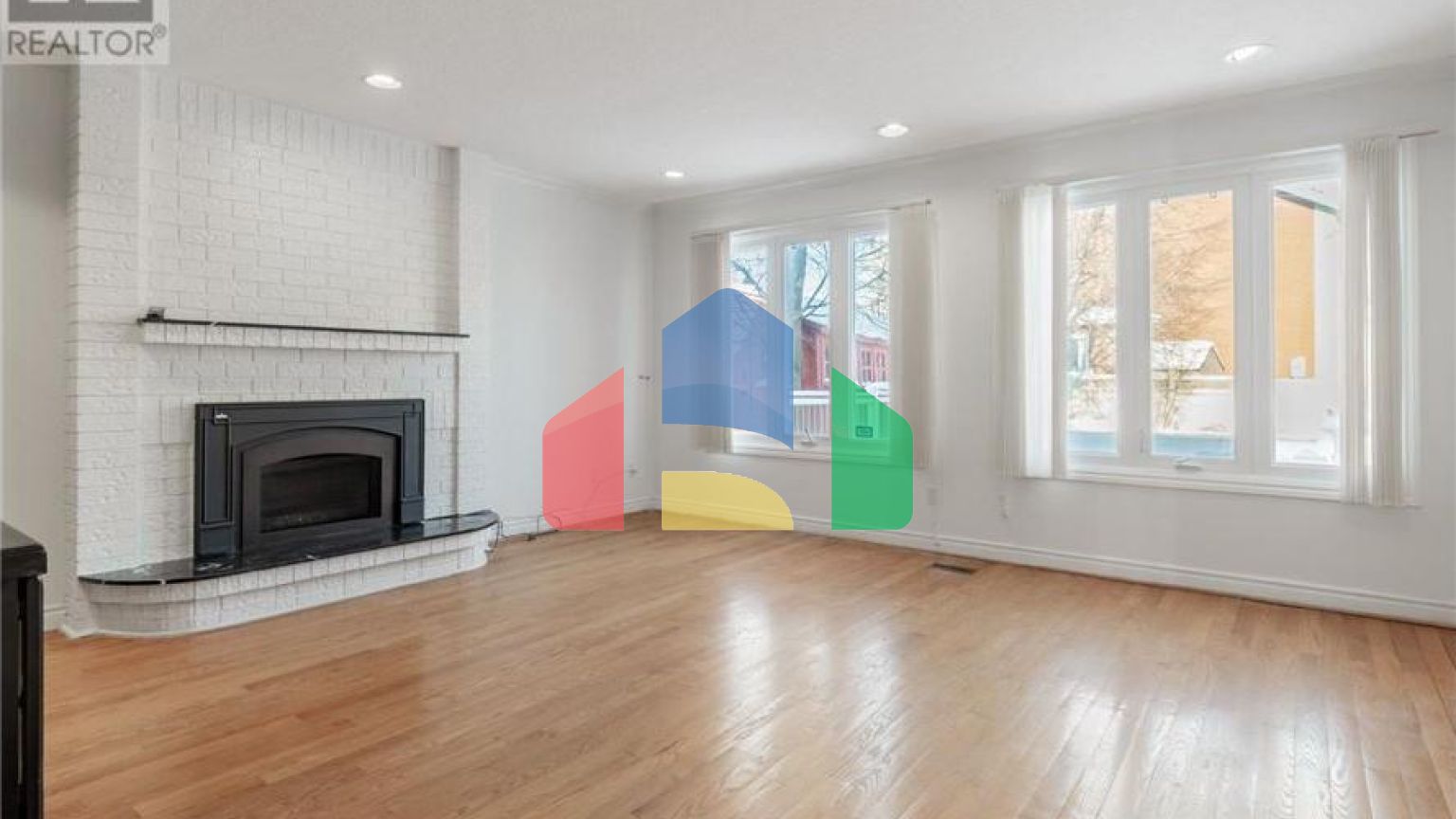 Residential - Single Family Home - Richmond Hill, Canada - Canada