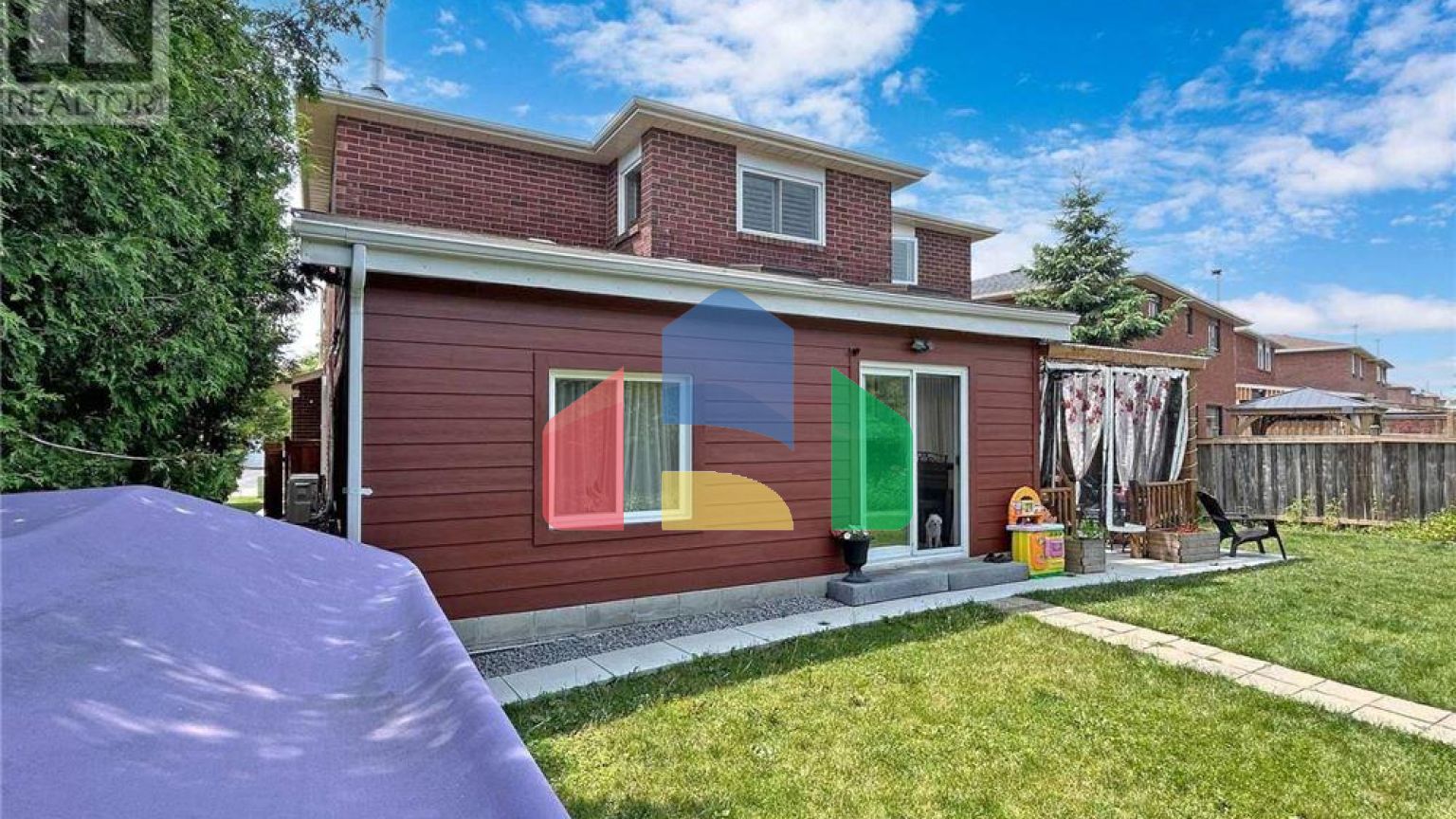 Residential - Single Family Home - Richmond Hill, Canada - Canada