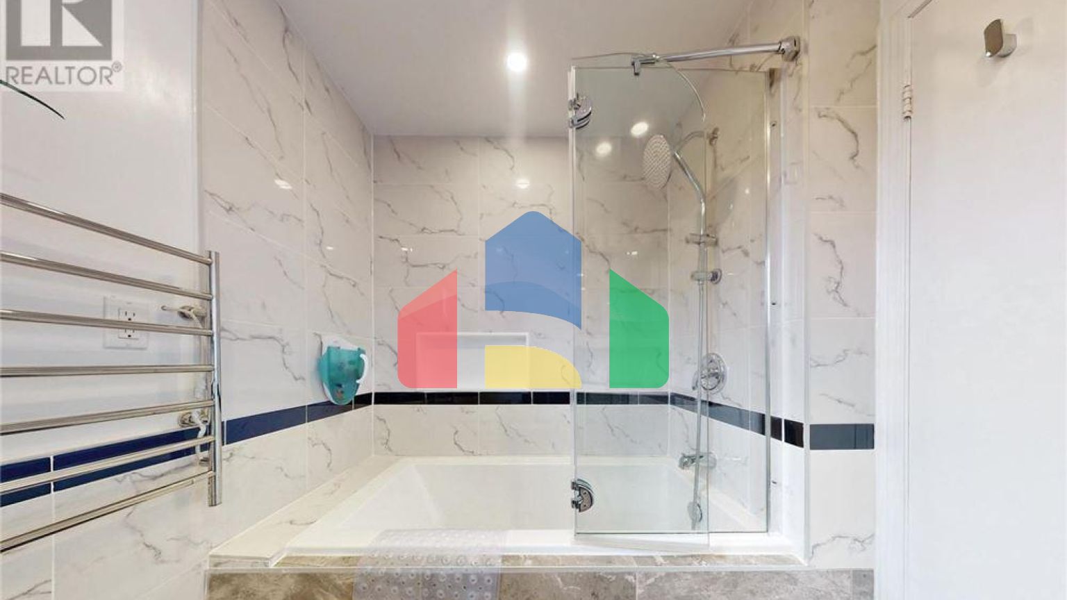 Residential - Single Family Home - Richmond Hill, Canada - Canada