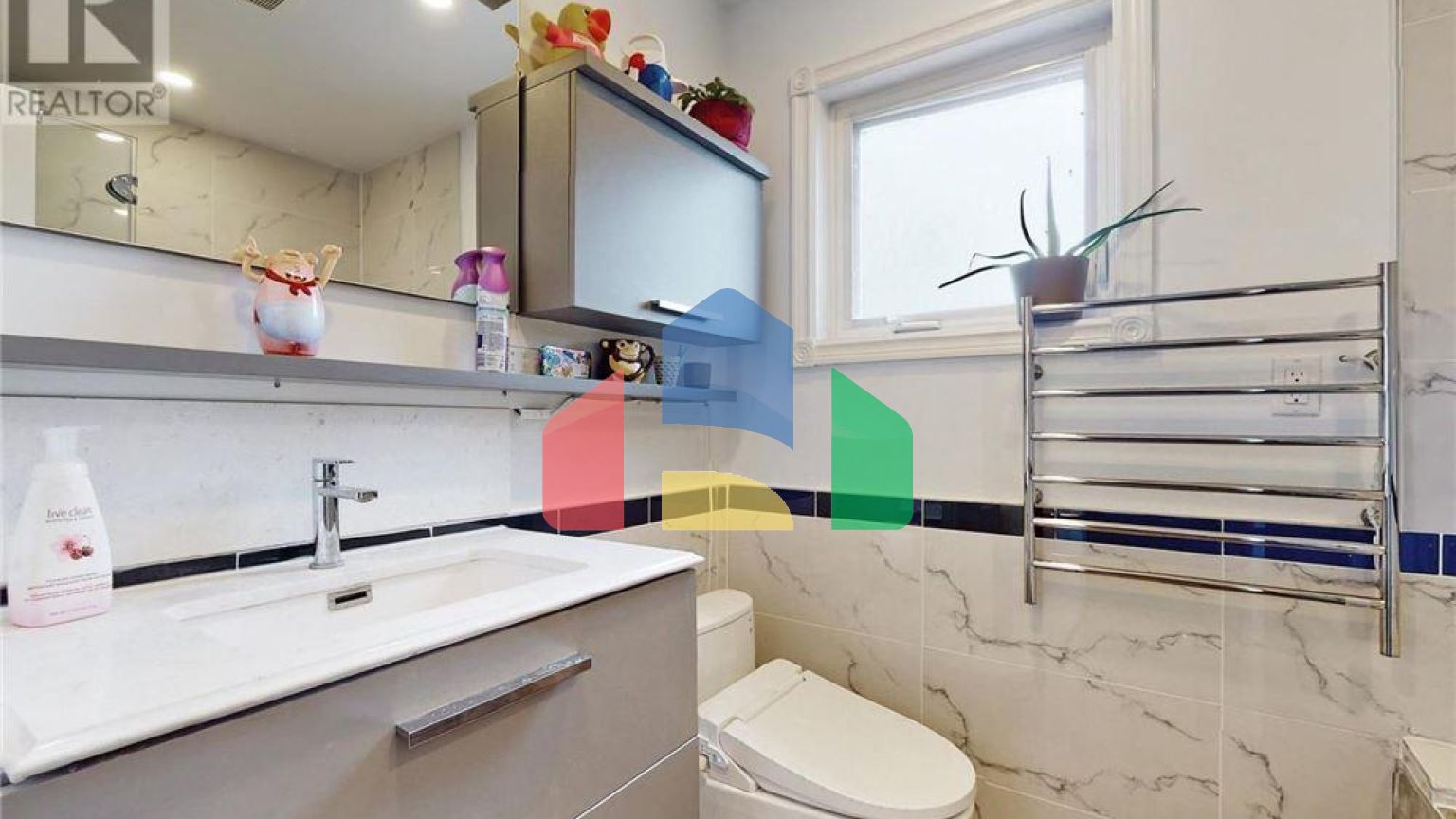 Residential - Single Family Home - Richmond Hill, Canada - Canada