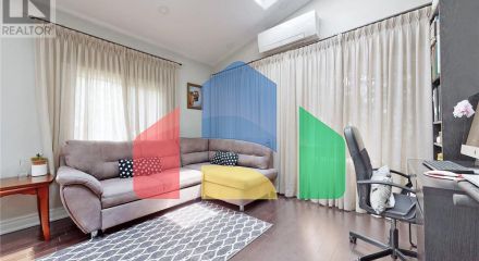 Residential - Single Family Home - Richmond Hill, Canada - Canada