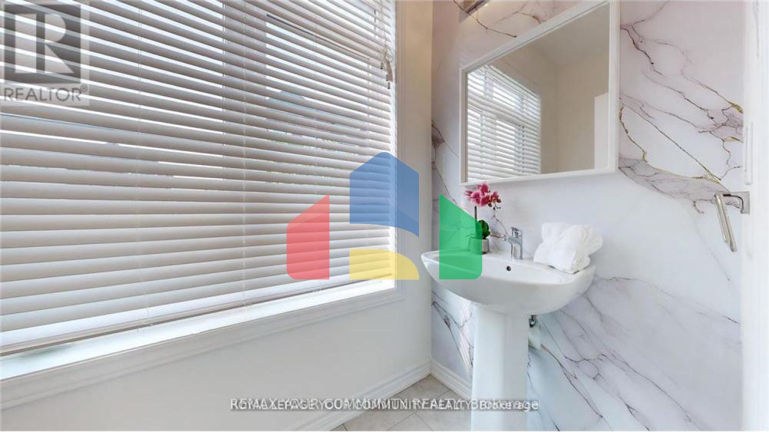 Residential - Single Family Home - Richmond Hill, Canada - Canada