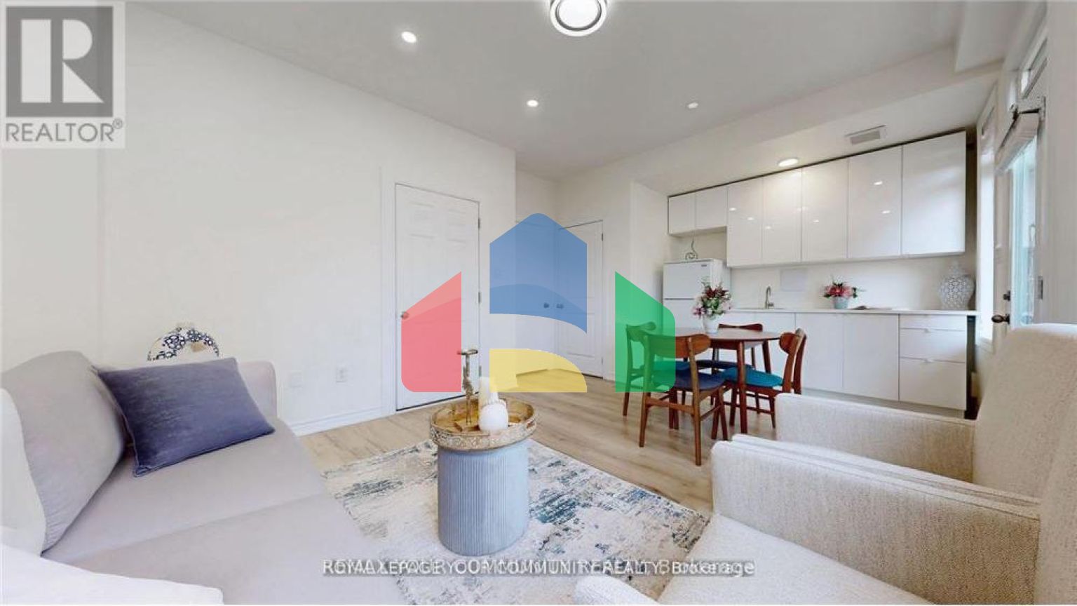 Residential - Single Family Home - Richmond Hill, Canada - Canada