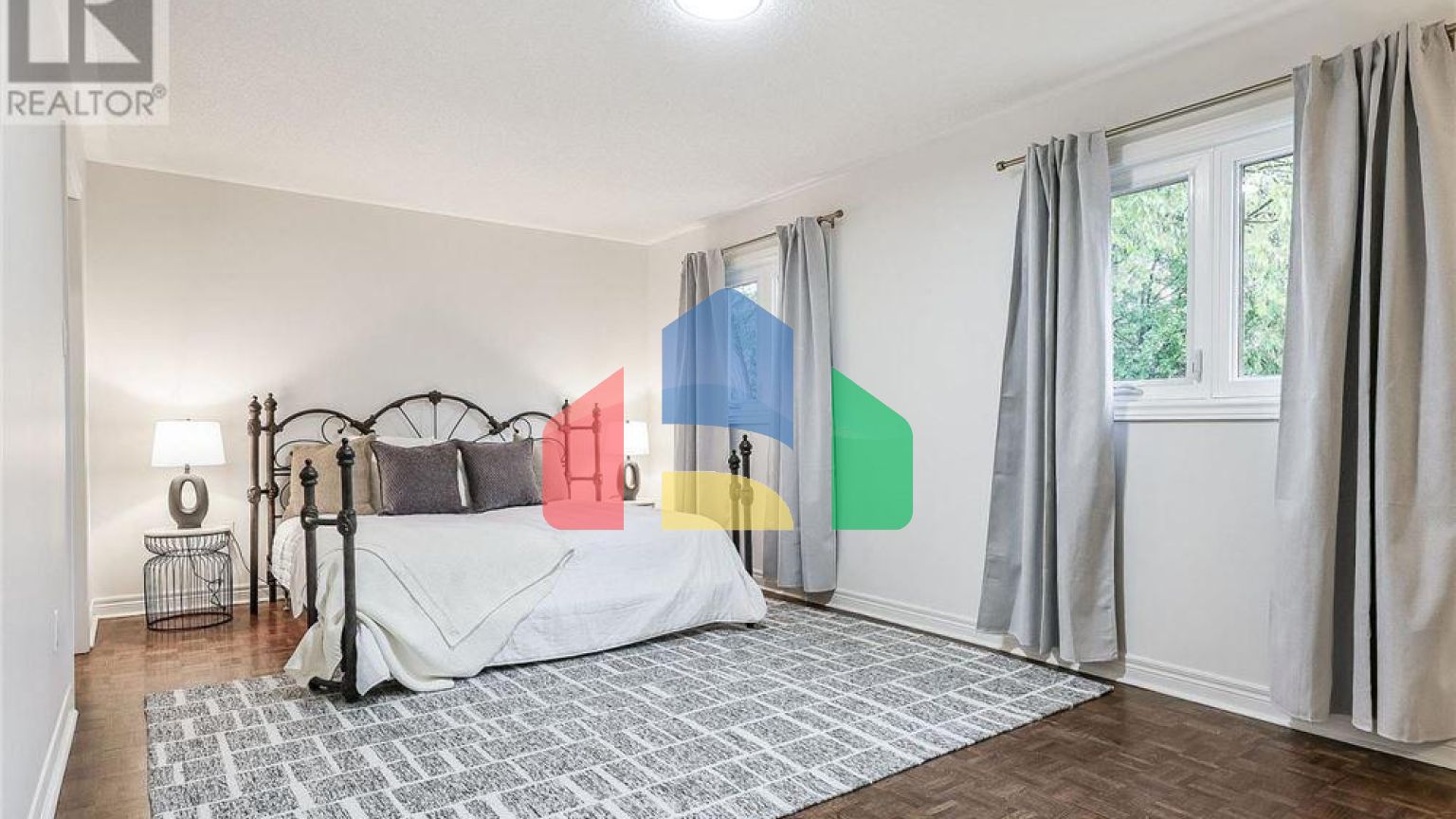 Residential - Single Family Home - Richmond Hill, Canada - Canada