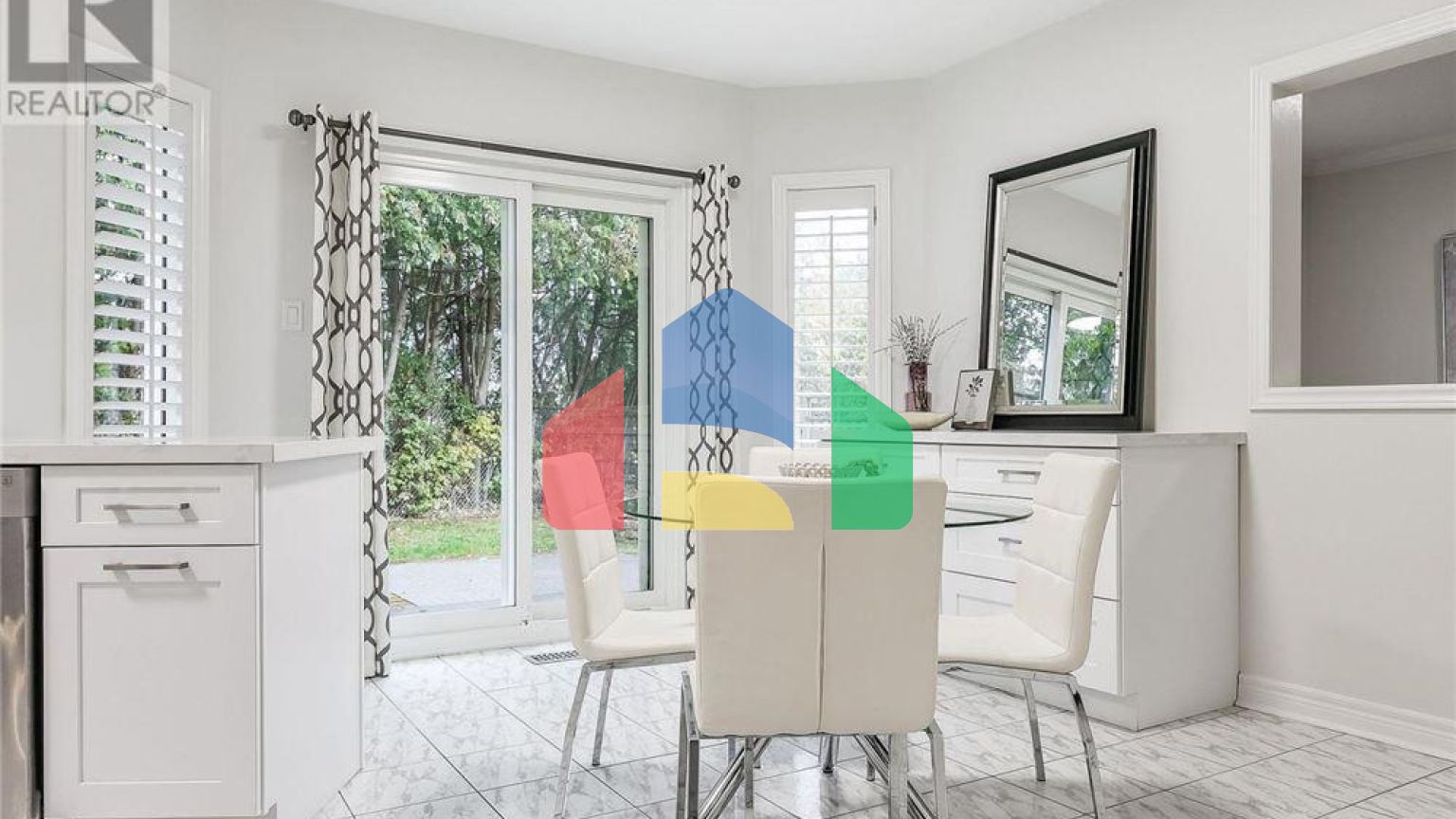 Residential - Single Family Home - Richmond Hill, Canada - Canada