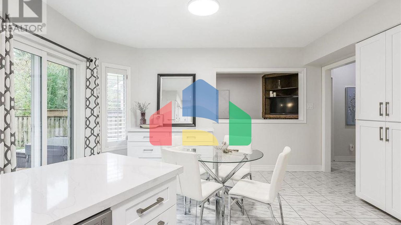 Residential - Single Family Home - Richmond Hill, Canada - Canada