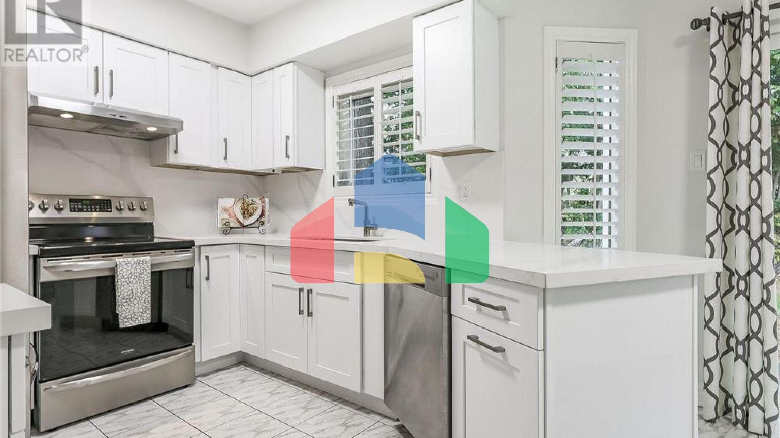 Residential - Single Family Home - Richmond Hill, Canada - Canada