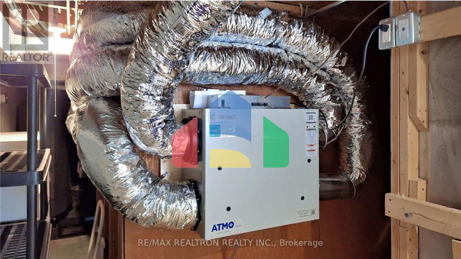 Residential - Single Family Home - Richmond Hill, Canada - Canada