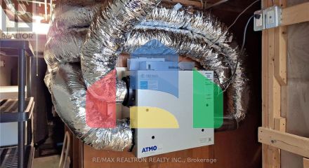 Residential - Single Family Home - Richmond Hill, Canada - Canada