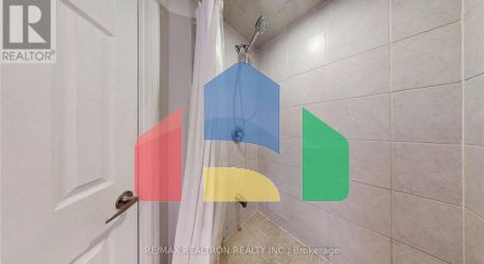 Residential - Single Family Home - Richmond Hill, Canada - Canada