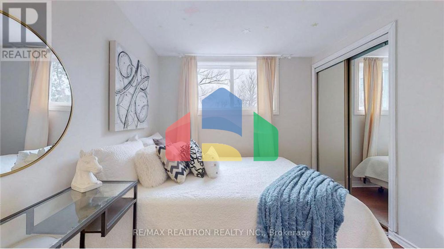 Residential - Single Family Home - Richmond Hill, Canada - Canada