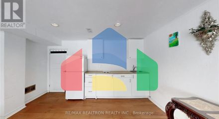 Residential - Single Family Home - Richmond Hill, Canada - Canada