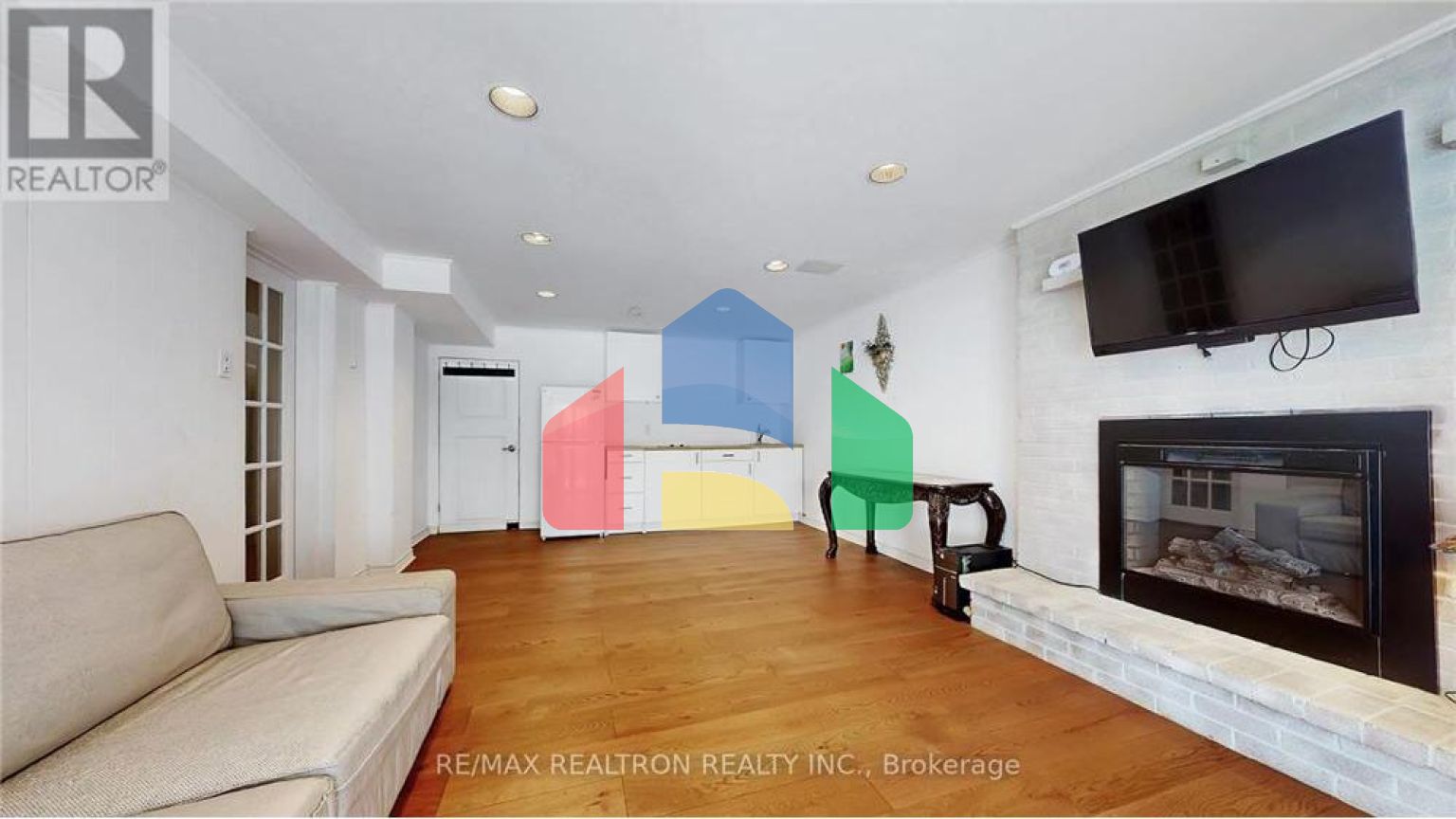 Residential - Single Family Home - Richmond Hill, Canada - Canada