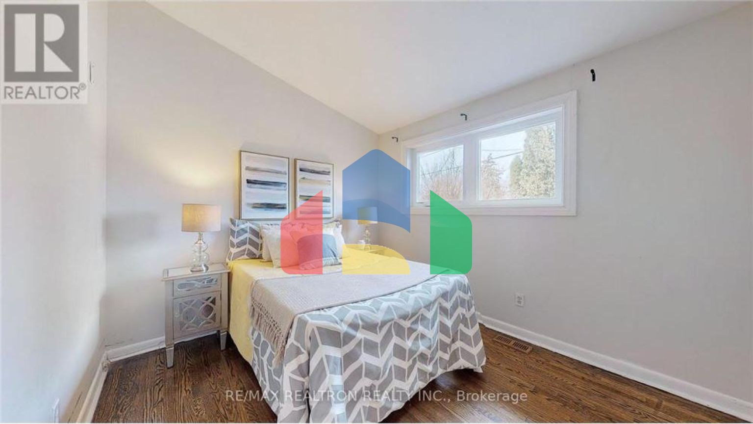 Residential - Single Family Home - Richmond Hill, Canada - Canada