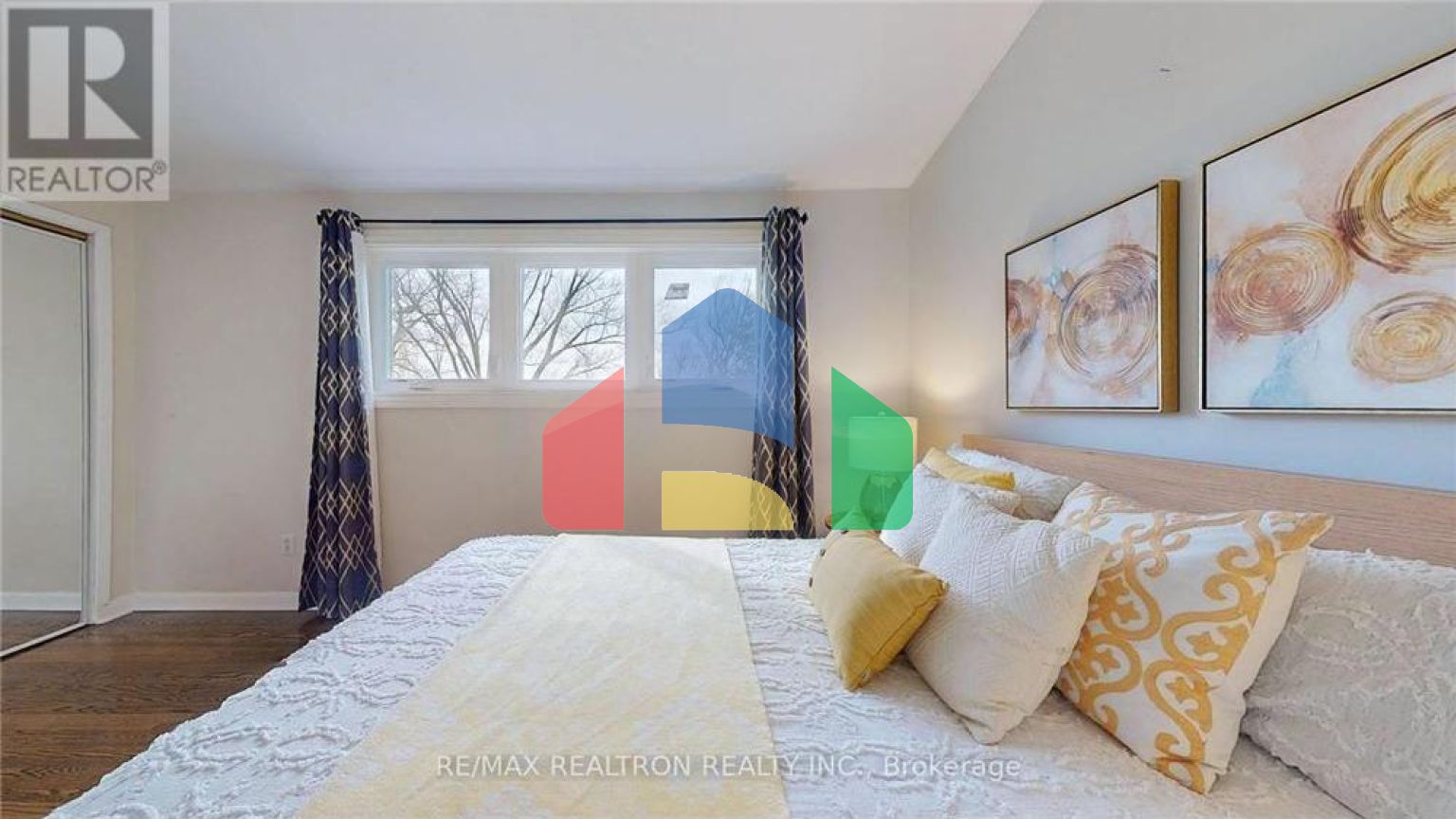 Residential - Single Family Home - Richmond Hill, Canada - Canada