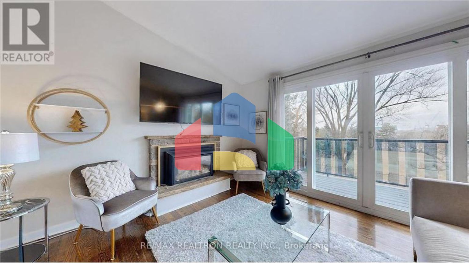 Residential - Single Family Home - Richmond Hill, Canada - Canada