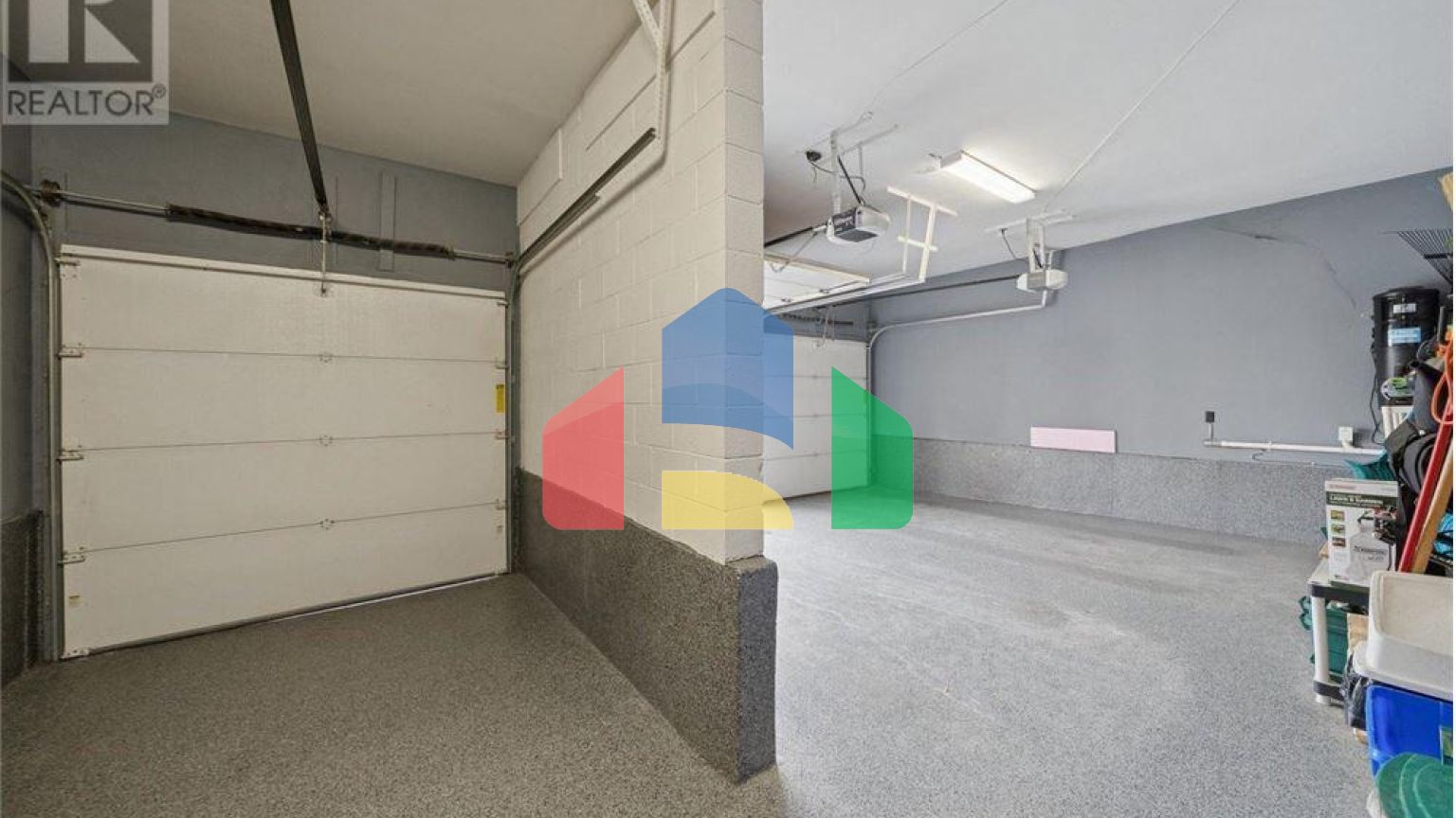 Residential - Single Family Home - Richmond Hill, Canada - Canada