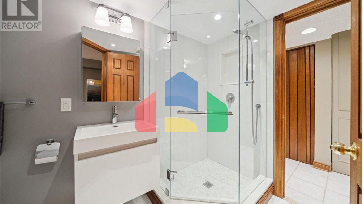 Residential - Single Family Home - Richmond Hill, Canada - Canada