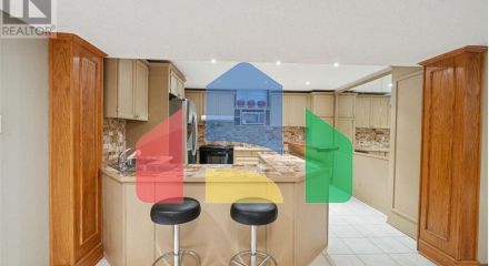 Residential - Single Family Home - Richmond Hill, Canada - Canada