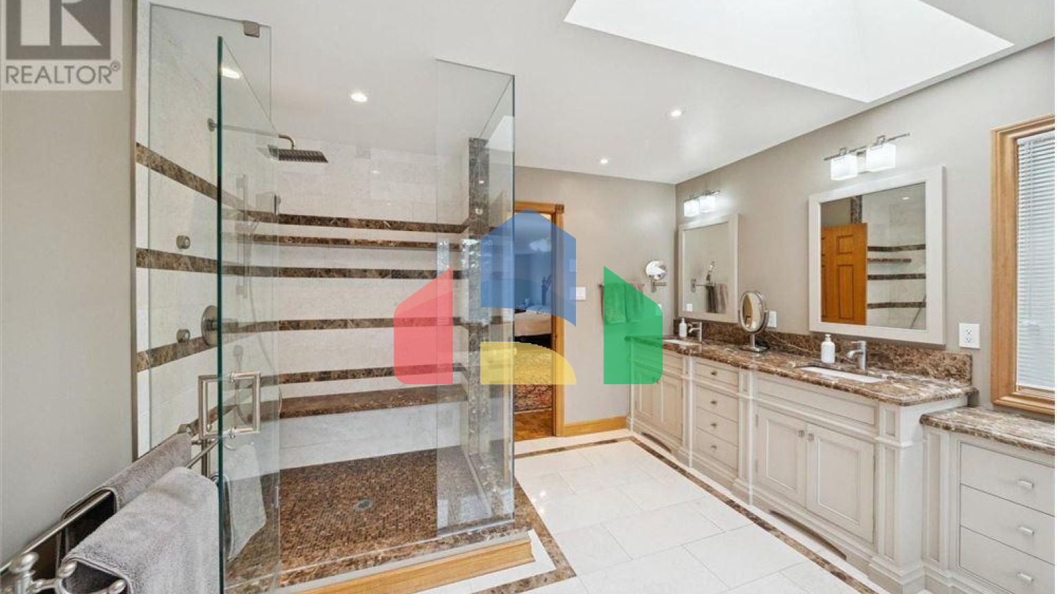 Residential - Single Family Home - Richmond Hill, Canada - Canada