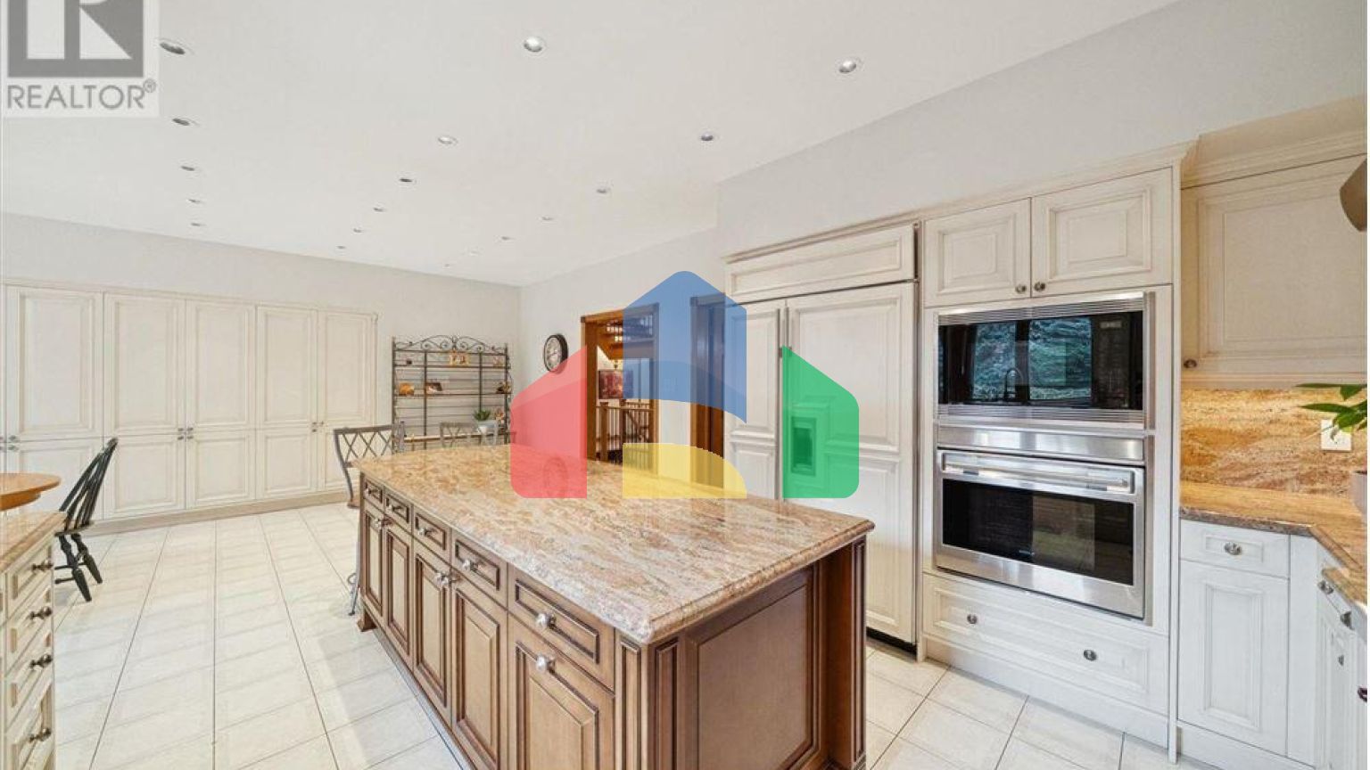 Residential - Single Family Home - Richmond Hill, Canada - Canada