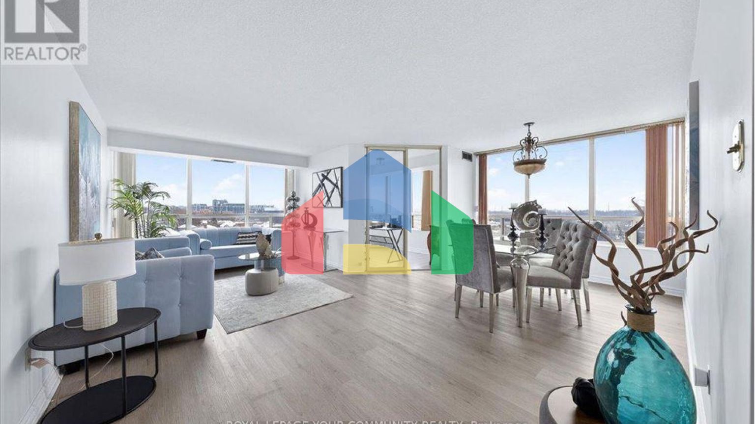 Residential - Condo/Apartment - Richmond Hill, Canada - Canada