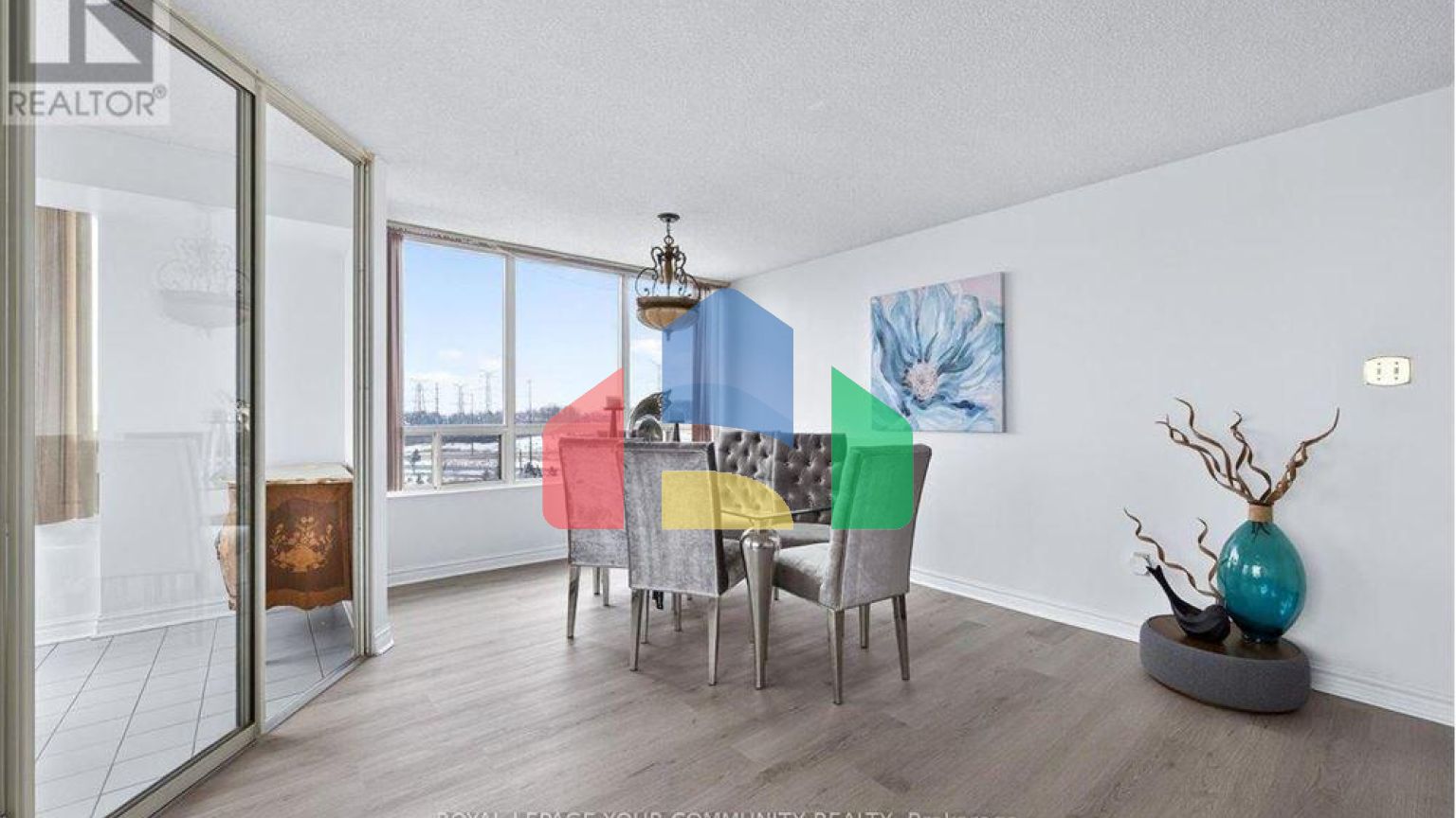 Residential - Condo/Apartment - Richmond Hill, Canada - Canada