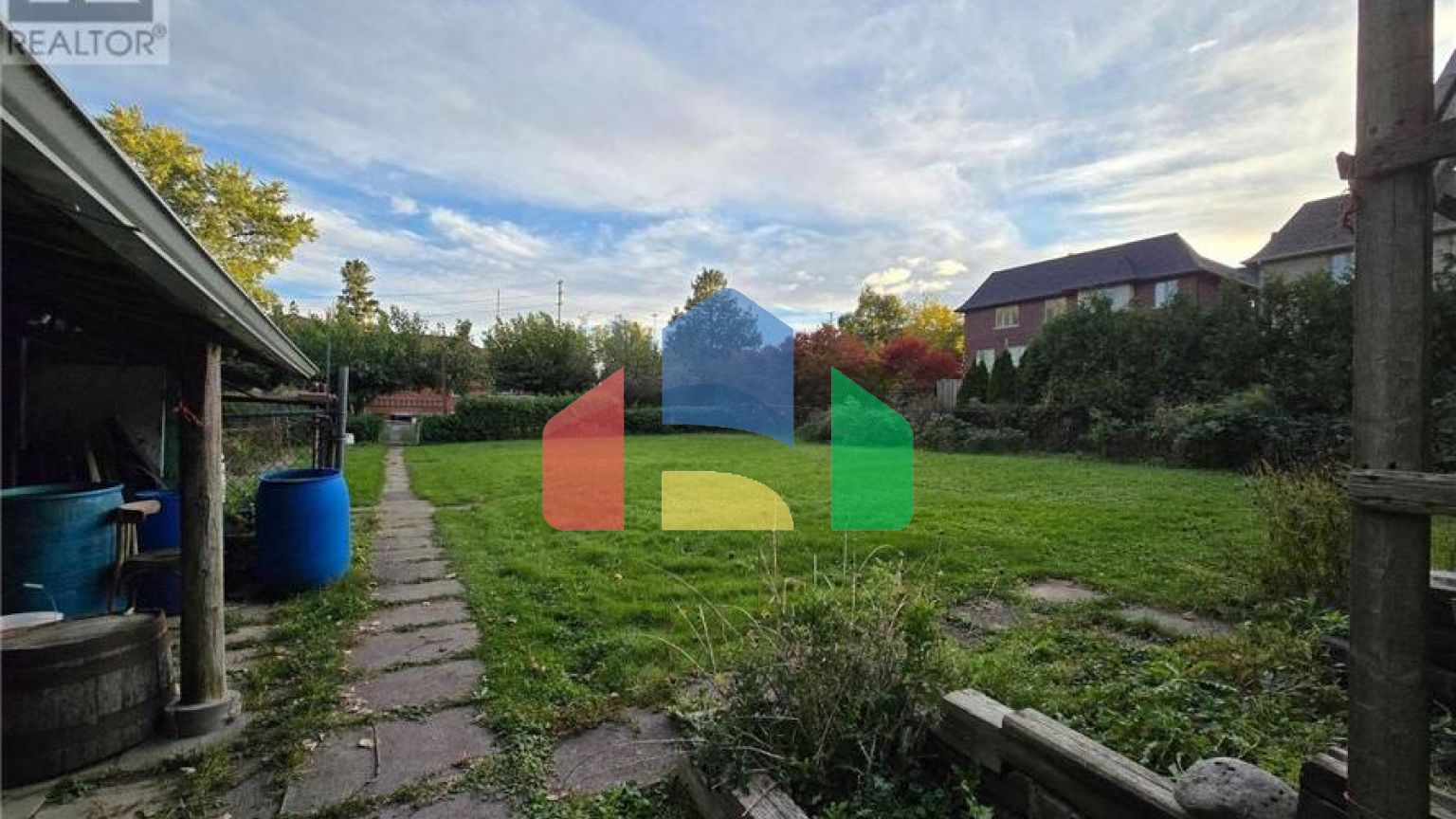 Residential - Single Family Home - Richmond Hill, Canada - Canada