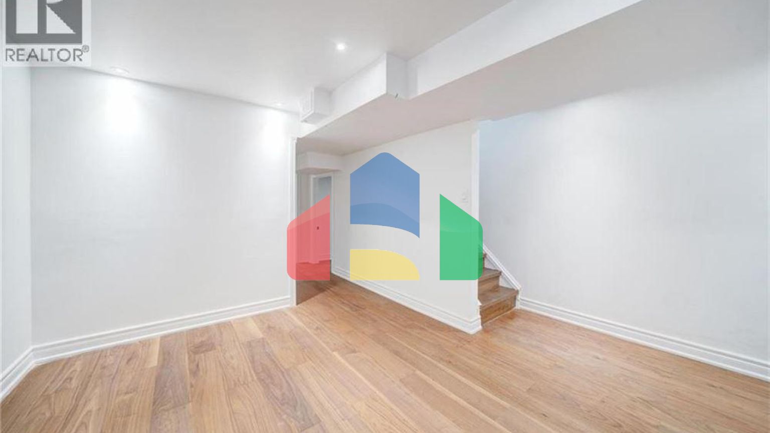 Residential - Single Family Home - Richmond Hill, Canada - Canada