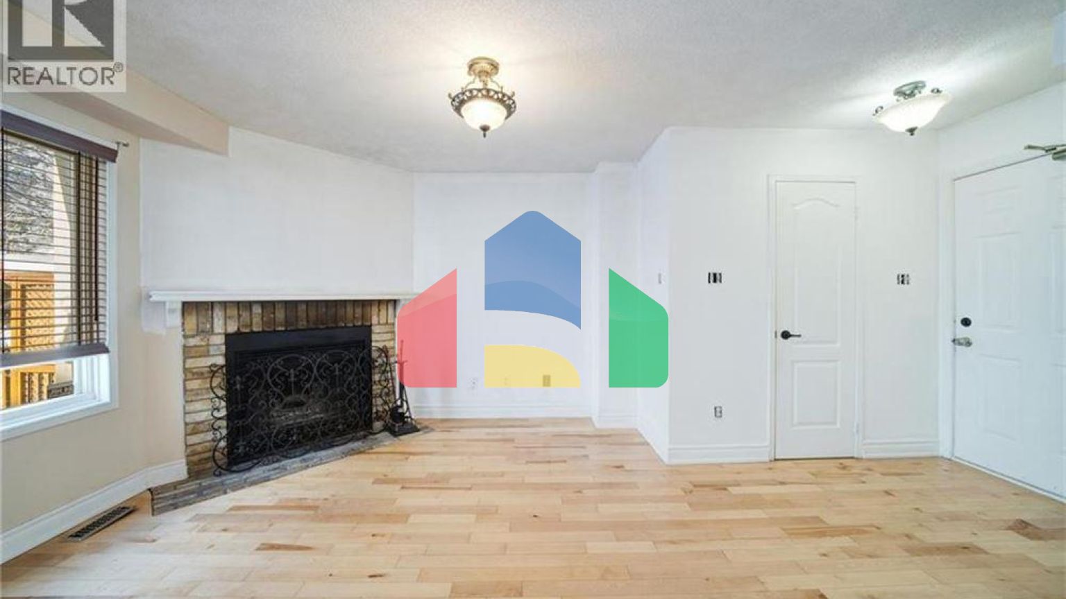 Residential - Single Family Home - Richmond Hill, Canada - Canada