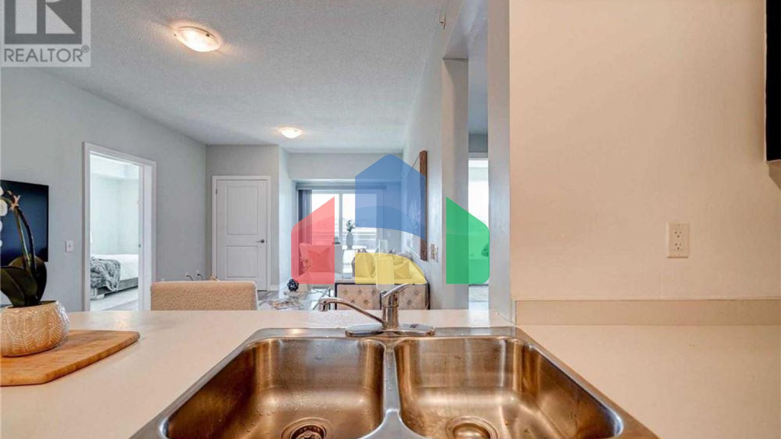 Residential - Condo/Apartment - Richmond Hill, Canada - Canada