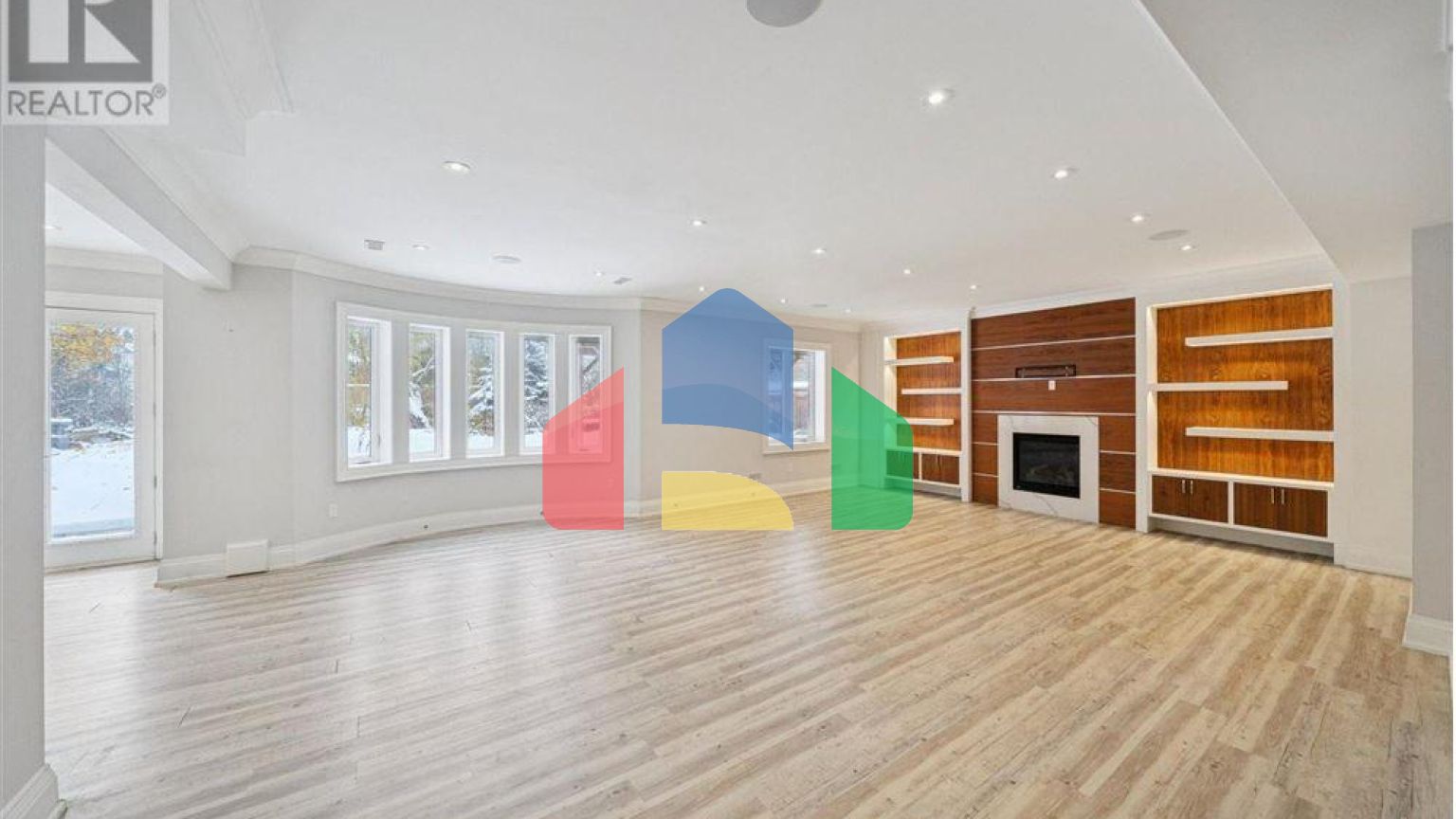 Residential - Single Family Home - Richmond Hill, Canada - Canada