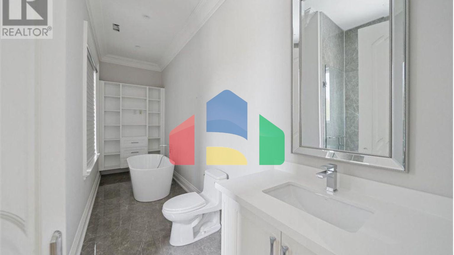 Residential - Single Family Home - Richmond Hill, Canada - Canada