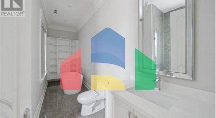 Residential - Single Family Home - Richmond Hill, Canada - Canada