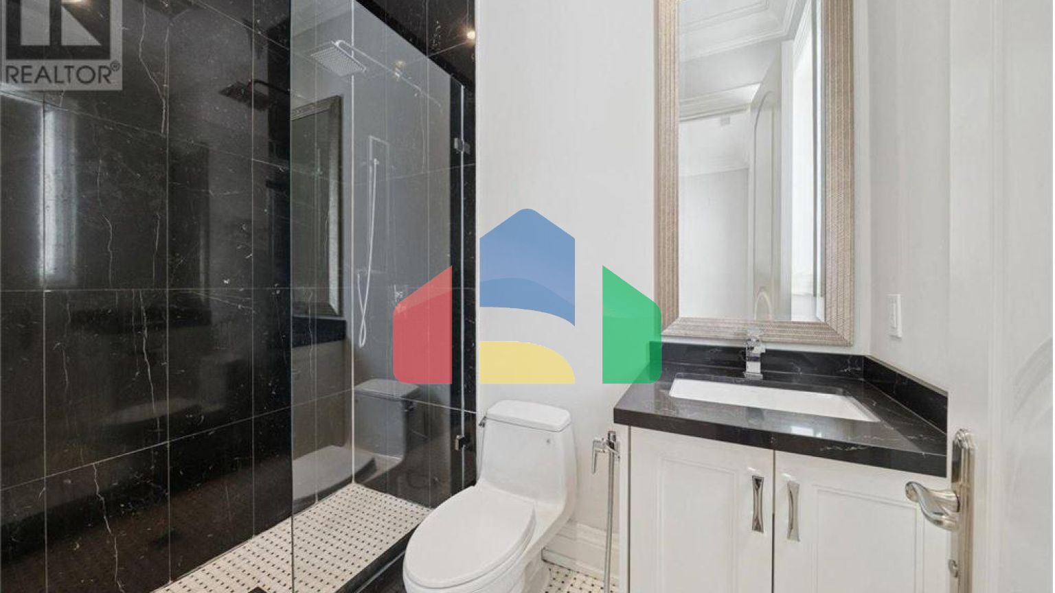 Residential - Single Family Home - Richmond Hill, Canada - Canada