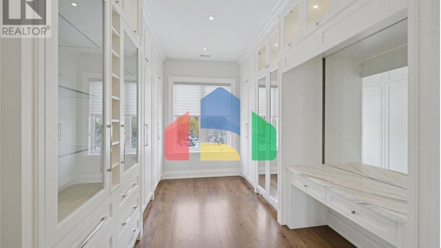 Residential - Single Family Home - Richmond Hill, Canada - Canada