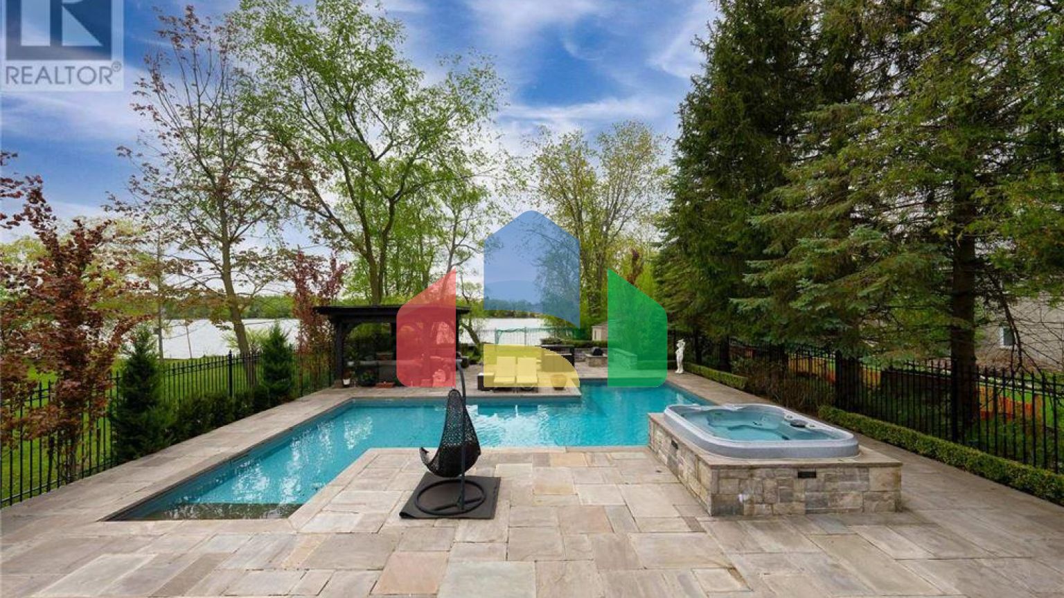 Residential - Single Family Home - Richmond Hill, Canada - Canada