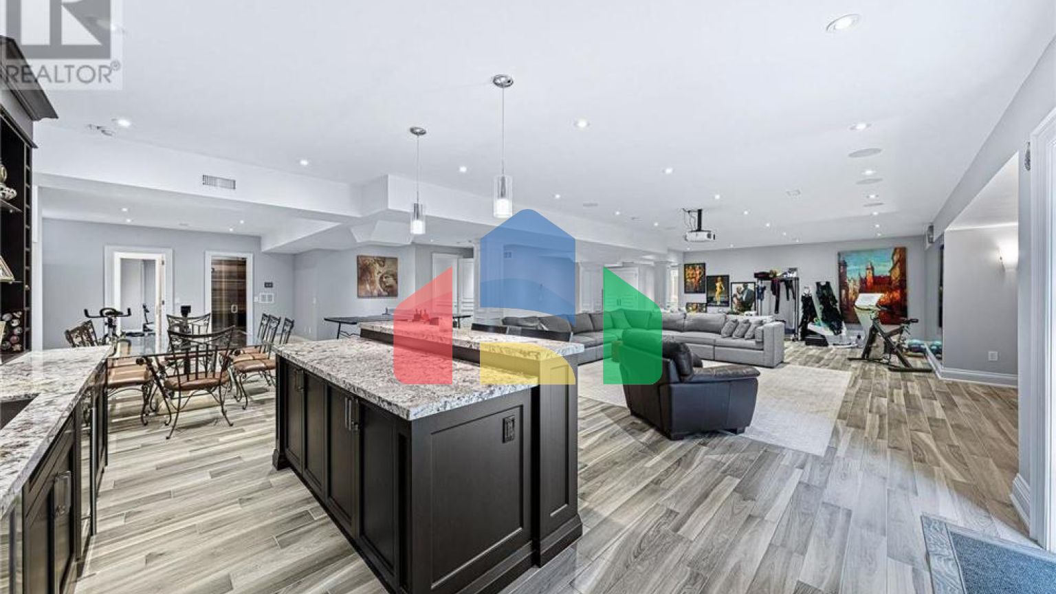 Residential - Single Family Home - Richmond Hill, Canada - Canada