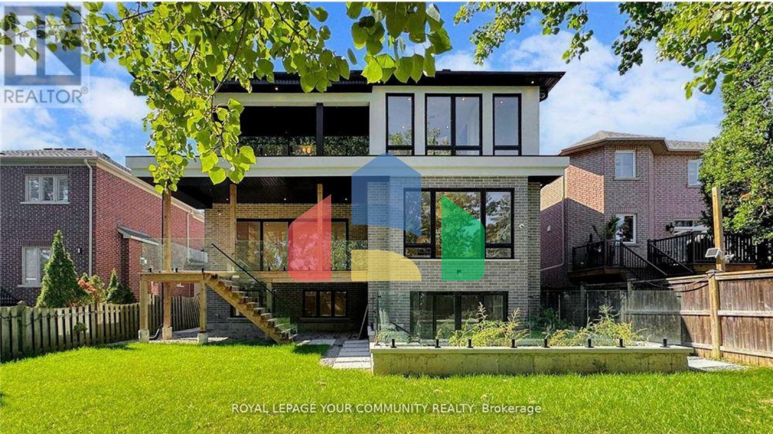 Residential - Single Family Home - Richmond Hill, Canada - Canada