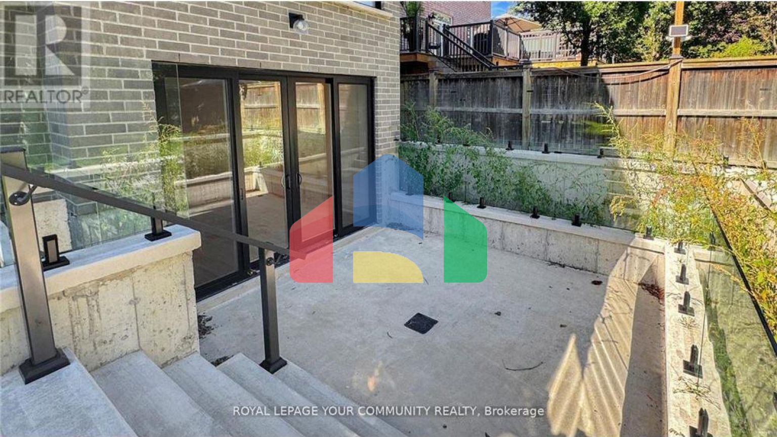 Residential - Single Family Home - Richmond Hill, Canada - Canada