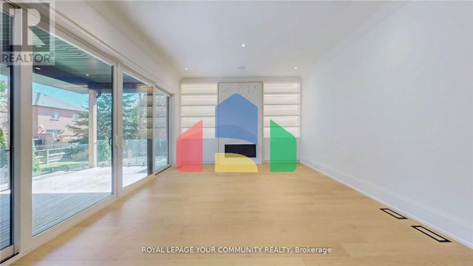 Residential - Single Family Home - Richmond Hill, Canada - Canada