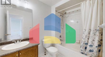 Residential - Single Family Home - Richmond Hill, Canada - Canada