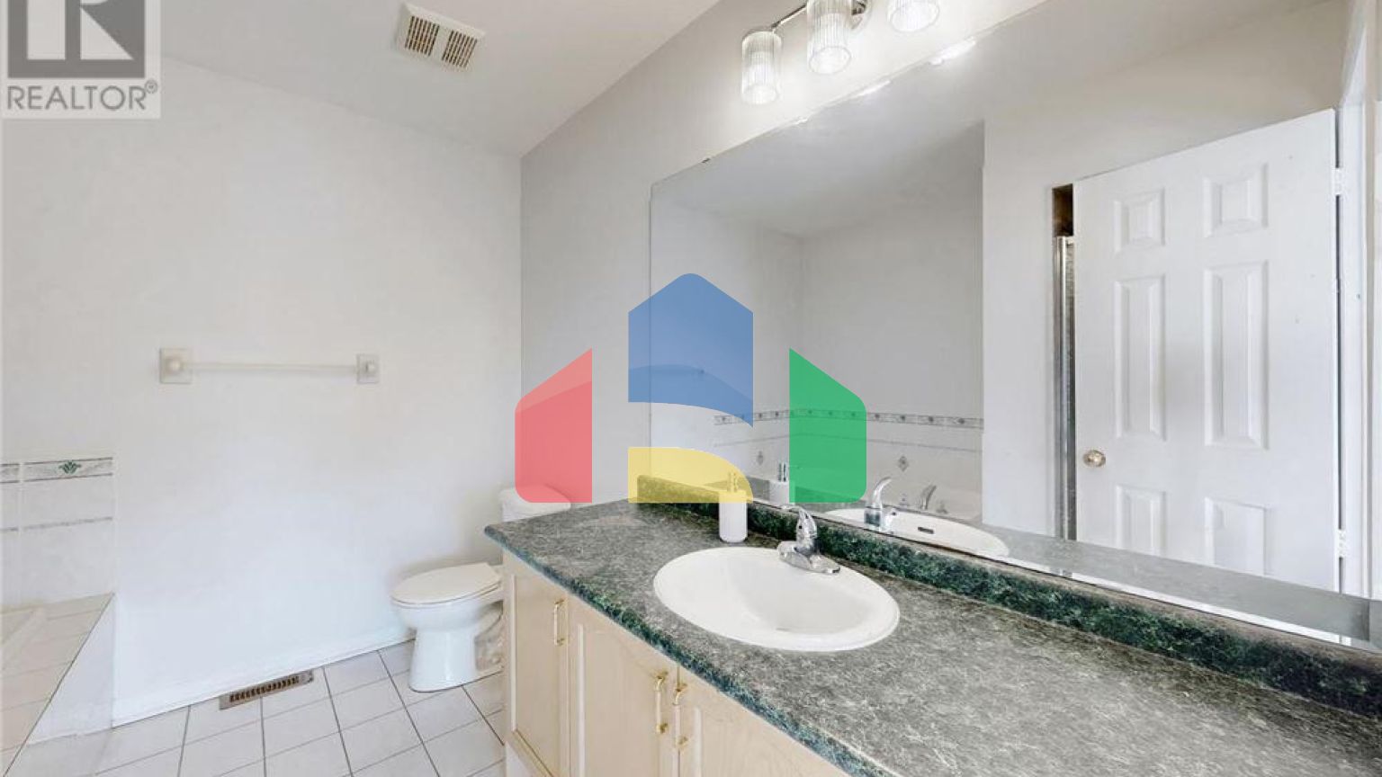 Residential - Single Family Home - Richmond Hill, Canada - Canada